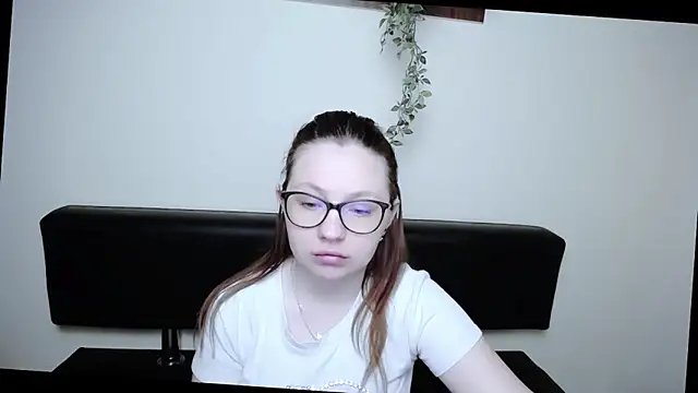 LiliaErmi online show from April 23, 6:21 am