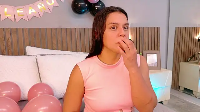 Mia Bellefort online show from April 27, 9:34 pm