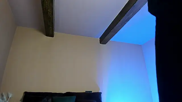 Amber-Tender online show from April 21, 5:09 pm