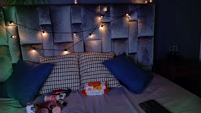 Miia Anderson online show from February 20, 11:34 am