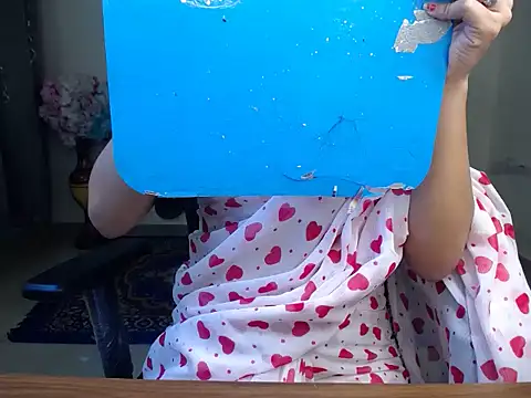 Shy nivi online show from April 18, 8:09 pm