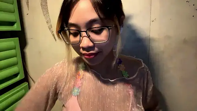 LenoraFrailey online show from January 14, 6:51 am