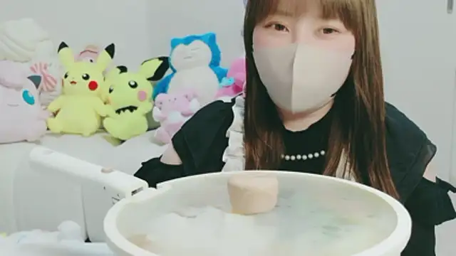 yuyuchan   online show from April 23, 10:01 am