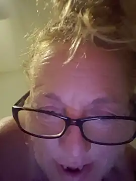gailbee12 online show from June 27, 6:58 am