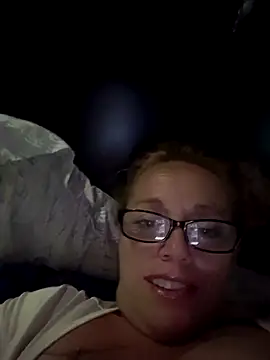 gailbee12 online show from August 5, 4:19 am