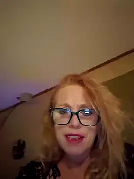 gailbee12 online show from July 3, 5:46 am