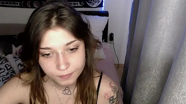 AlienforTwenty online show from April 17, 9:55 am