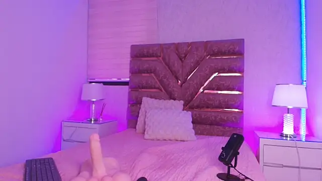 sofia go  online show from April 26, 1:42 pm