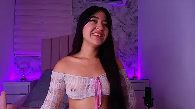 sofia go  online show from March 11, 11:58 am