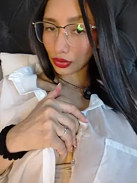 evangelineroos online show from April 26, 2:26 pm