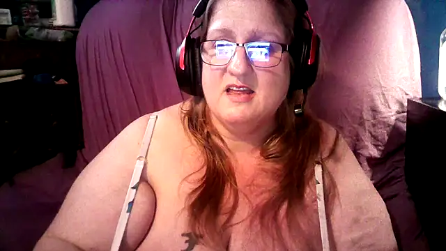 jade-belle online show from February 11, 7:32 am