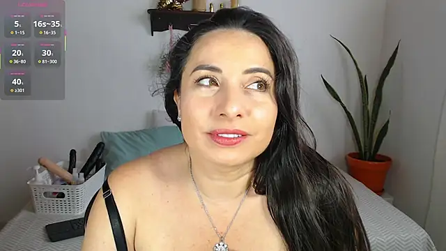 Karlinlive online show from June 9, 5:23 pm