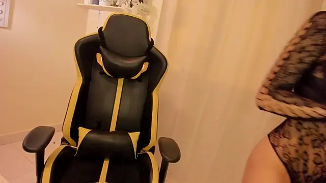 daniela2 03 online show from March 11, 7:05 pm