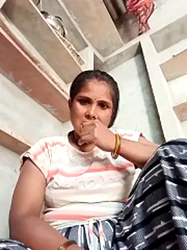 Shreya pandit online show from February 3, 7:35 am