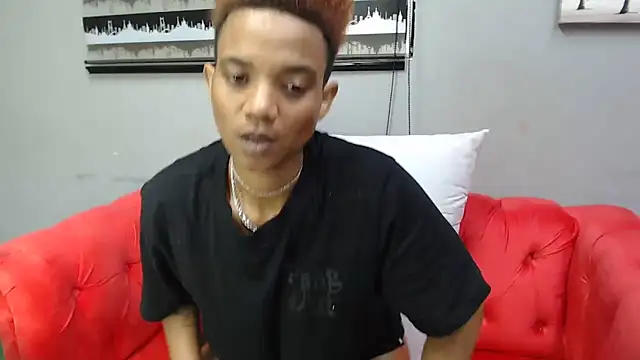 JANIELEE8x online show from December 19, 11:30 pm