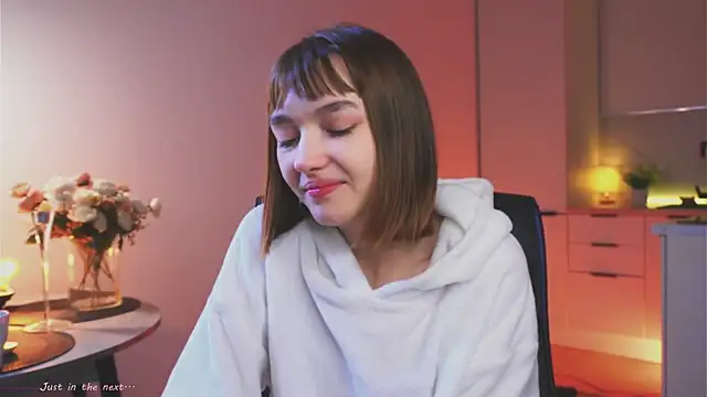 Leyla crsh online show from April 20, 7:11 am