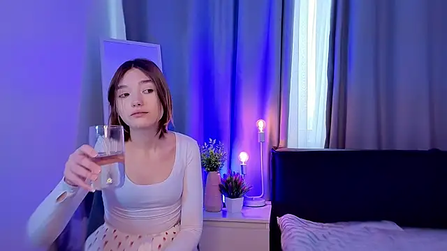 Leyla crsh online show from February 12, 6:26 am