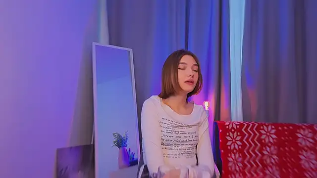 Leyla crsh online show from February 17, 5:18 am