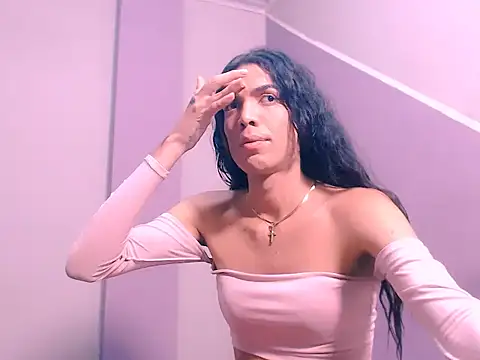 paradise danielita  online show from December 20, 8:35 pm