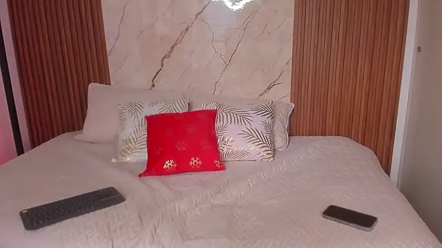 Lily Hiill7 online show from January 16, 7:54 pm