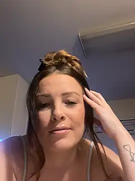 BellaBunny25 online show from February 10, 3:31 am