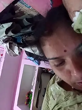 Uma pande online show from February 7, 11:30 pm