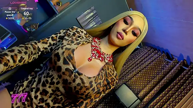 CelinaWintour online show from April 28, 8:51 am