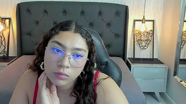 angelinemore online show from February 4, 7:39 pm