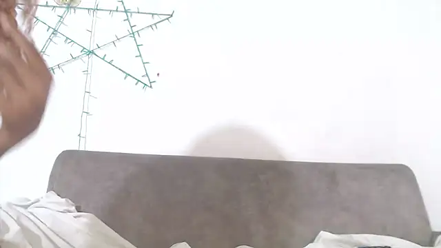 litte ebonyx online show from March 13, 6:15 am