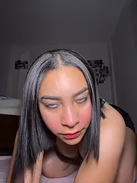 SaharaArisa online show from April 25, 9:12 pm