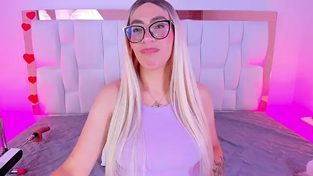 CamilleJuicy  online show from April 19, 12:49 pm