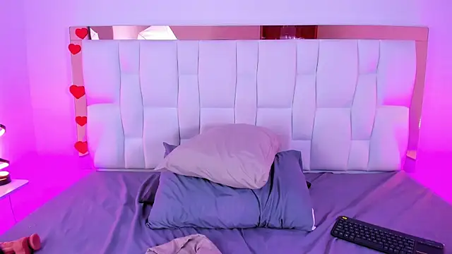 CamilleJuicy  online show from April 27, 1:52 pm