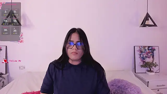 Briana Goldd online show from April 25, 2:36 am