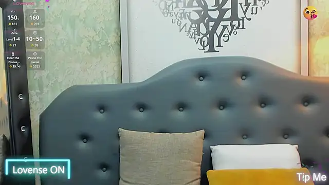 Iam charlotte69 online show from March 10, 3:43 am