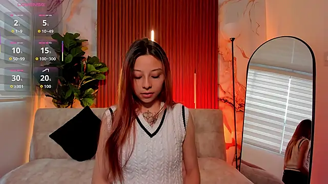 Nickie reed  online show from January 8, 8:02 pm