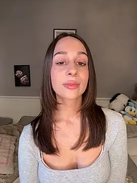 ChiaraSommer online show from April 21, 4:25 pm