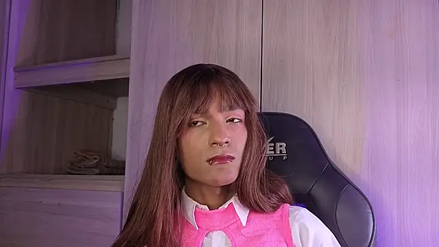 tiffanyy 777 online show from April 20, 2:36 am