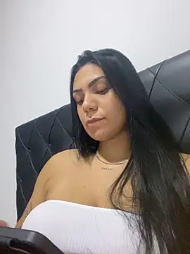 Nini  online show from June 9, 2:33 am