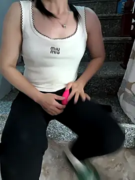 Sweet-Berryy online show from April 21, 3:13 am