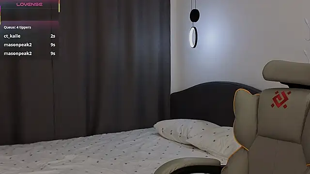 fallin lovee online show from March 7, 1:40 pm