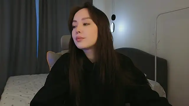 fallin lovee online show from April 22, 1:41 pm