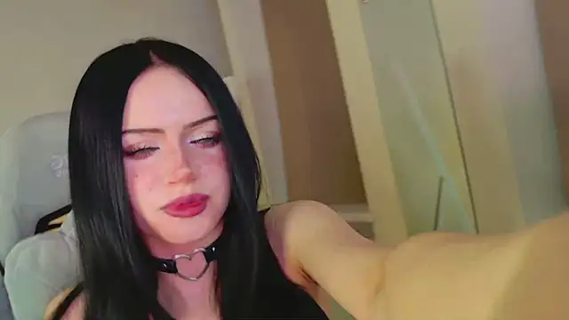 Dark Diva online show from April 27, 9:23 pm