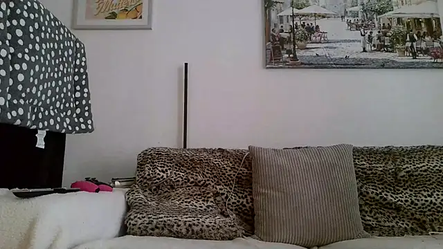 LilyLuck  online show from March 8, 2:32 pm