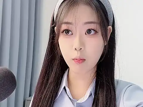 smalldaisy online show from January 6, 1:42 am