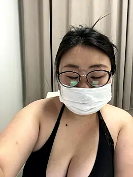 yauo-ees online show from January 8, 1:26 pm