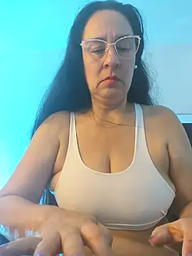 KiaraFoster online show from April 4, 11:20 am