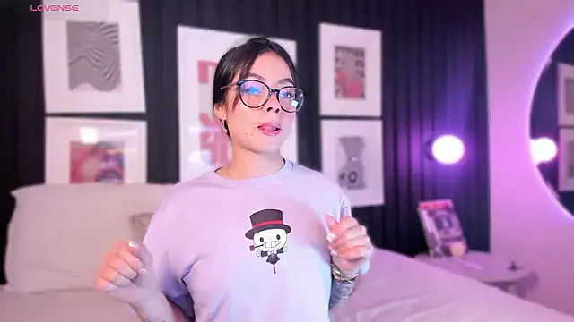 leslie thompson online show from January 16, 7:54 pm