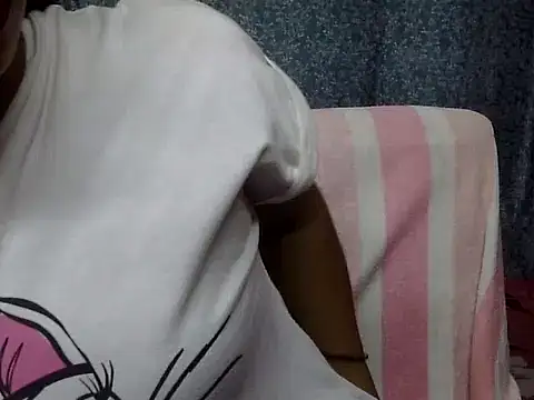 cute Dirty Diva online show from June 6, 3:51 pm
