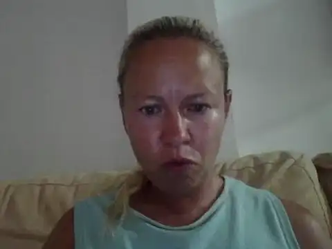 jennyblondeuk online show from June 7, 8:26 pm
