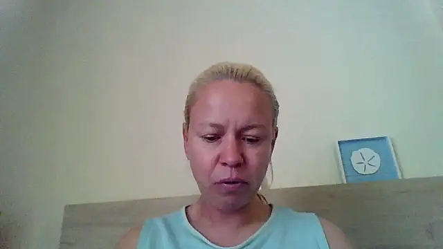 jennyblondeuk online show from April 21, 4:58 pm